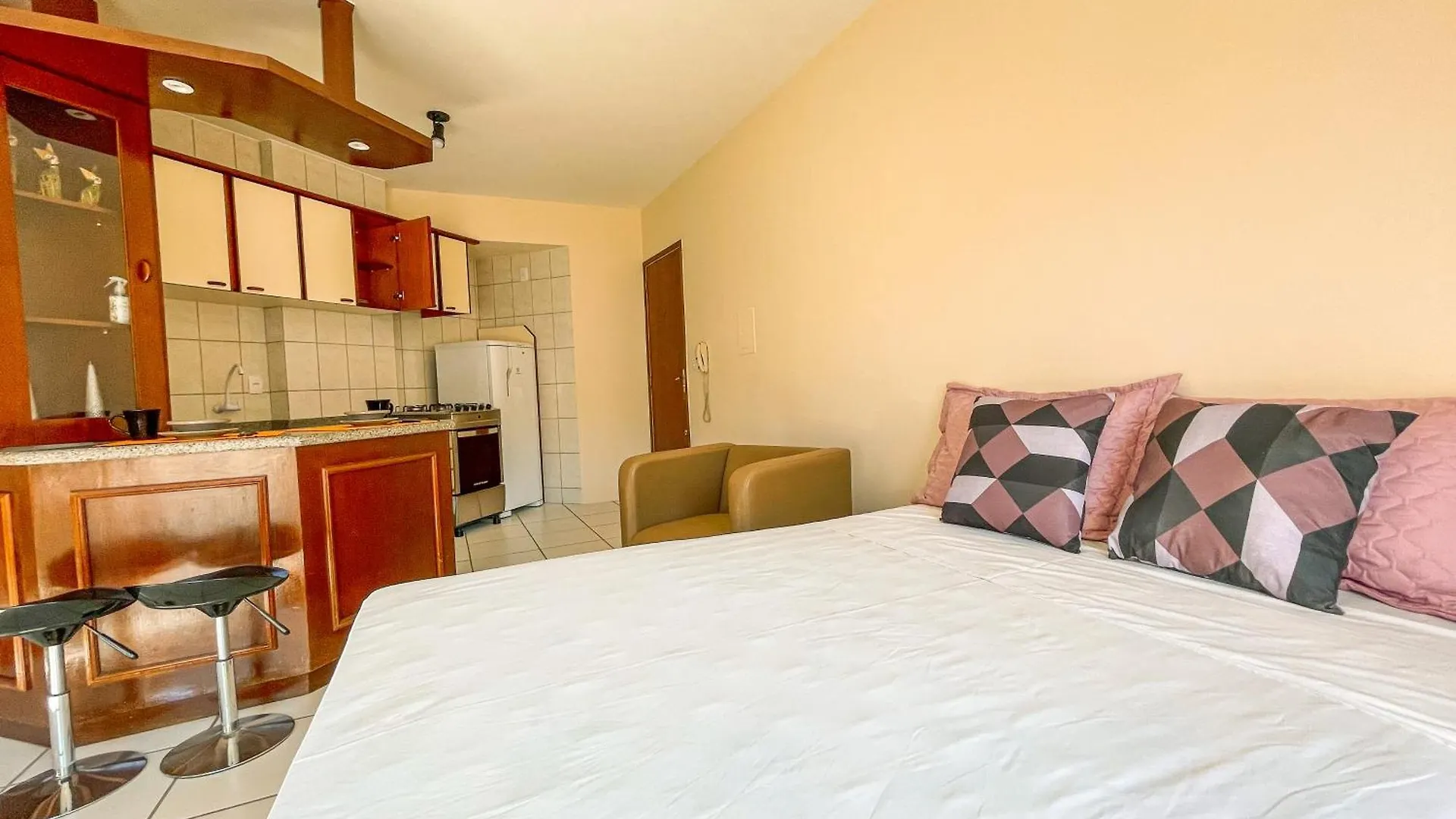 Apartment Studio No Centro: Piscina, Academia E Garagem N209 Florianopolis
